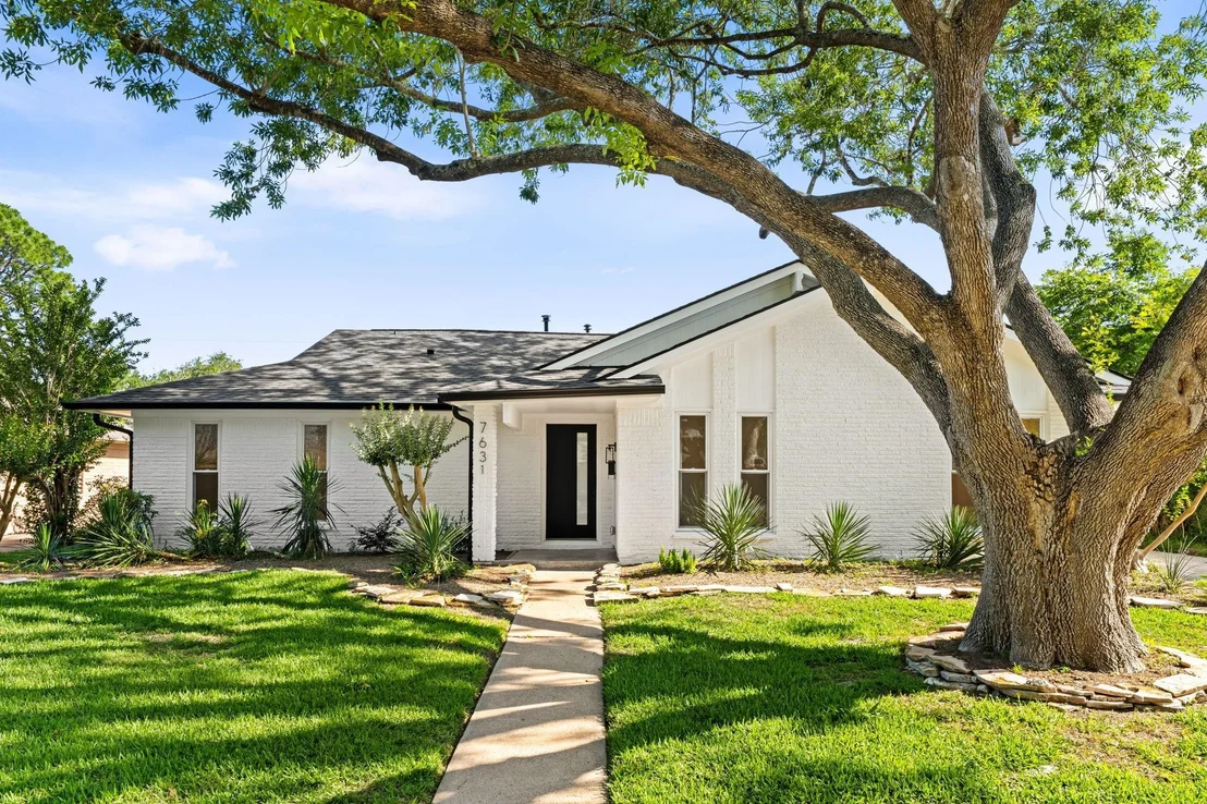 Photo of 7631 Westwind Lane