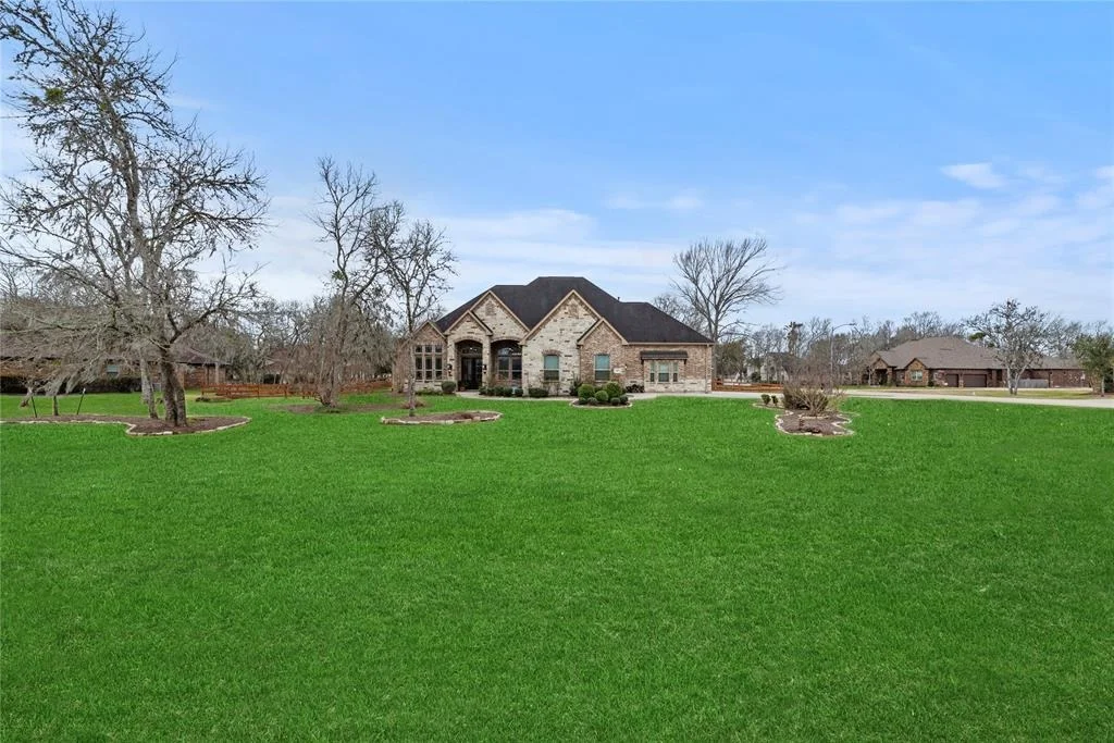 Photo of 32711 Wales Circle