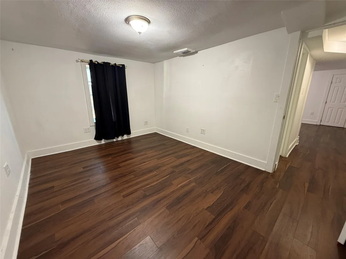 Photo of 1415 Moody Avenue