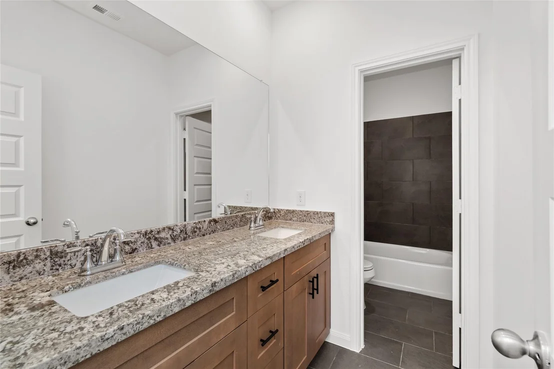 Photo of 1814 Archwood Drive
