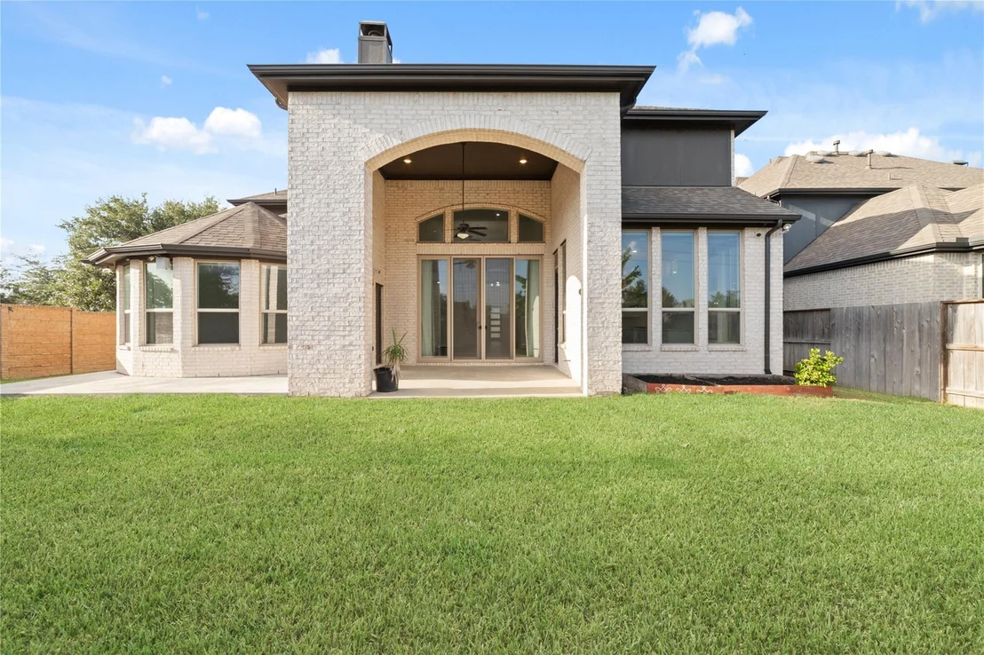 Photo of 7131 Button Bush Way