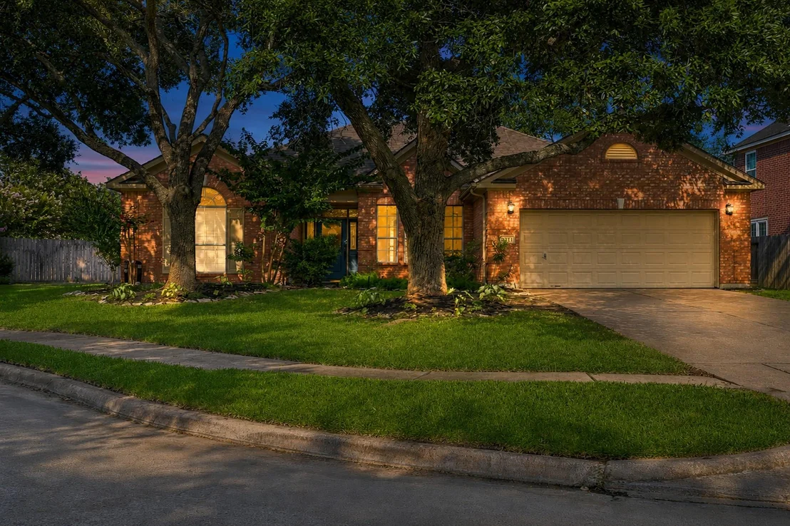 Photo of 1211 Lamplight Trail Drive