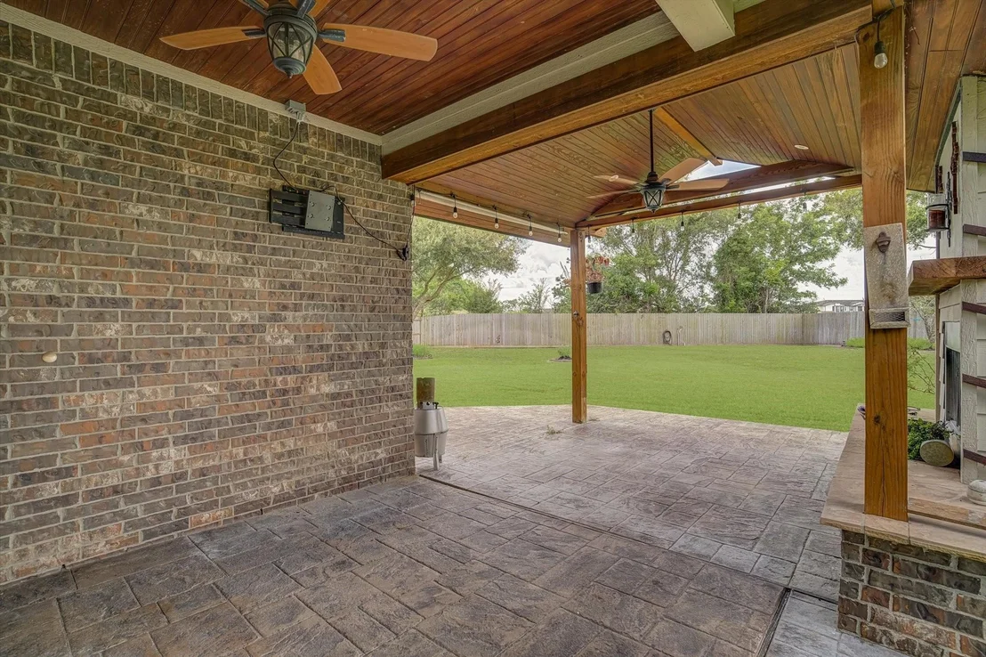 Photo of 630 W Newport Bend