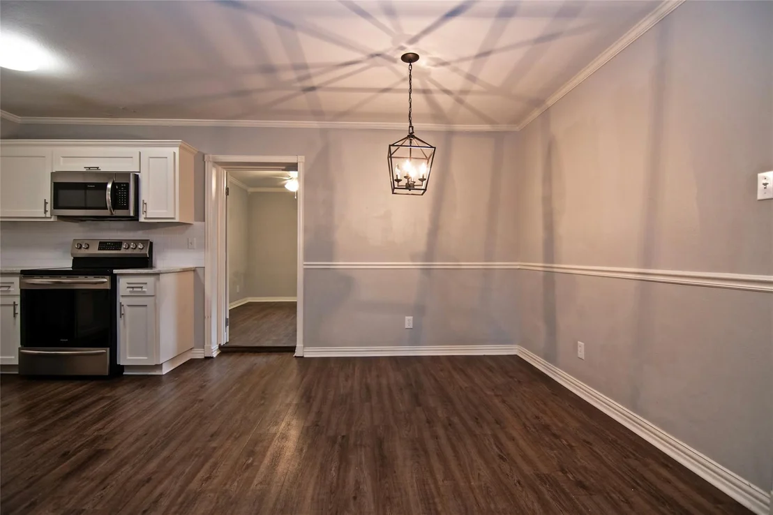 Photo of 2410 Valley Drive
