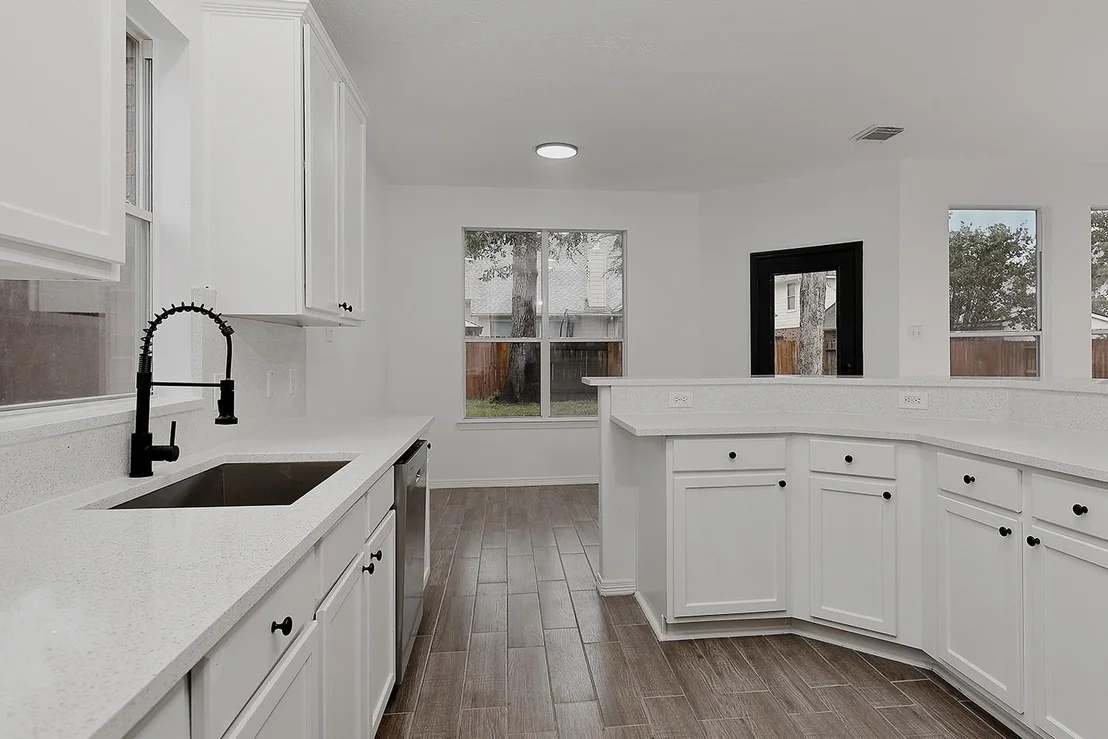 Photo of 2037 Borthwick Lane