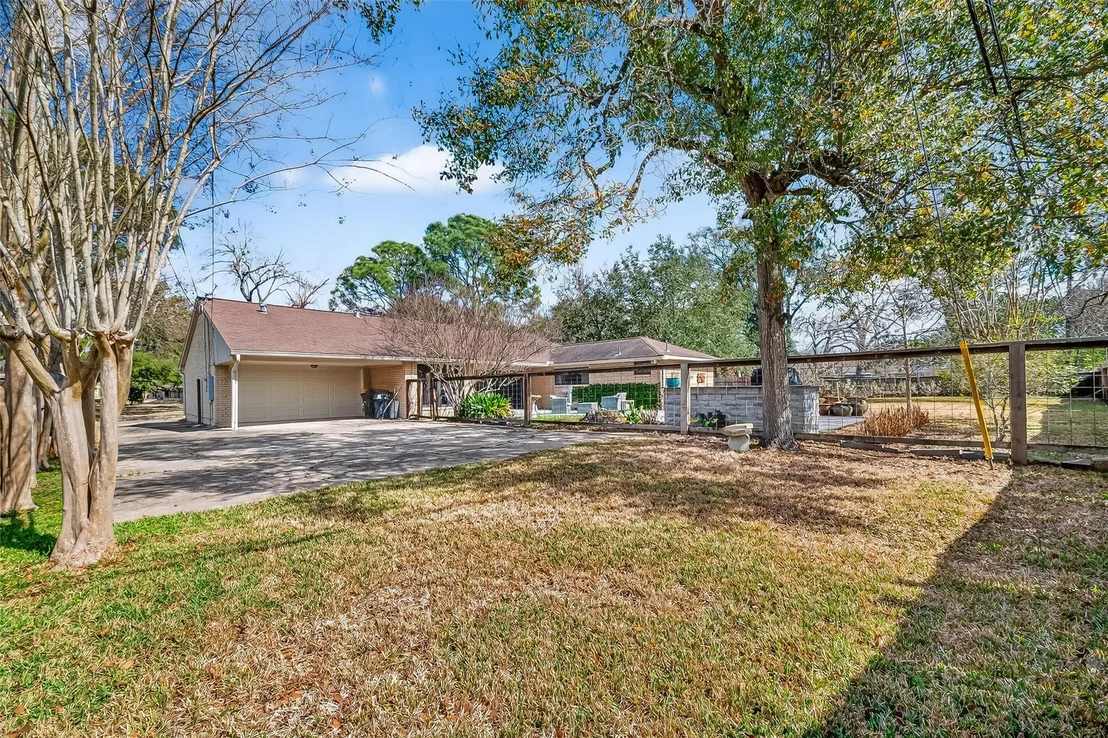 Photo of 5907 Beaudry Drive