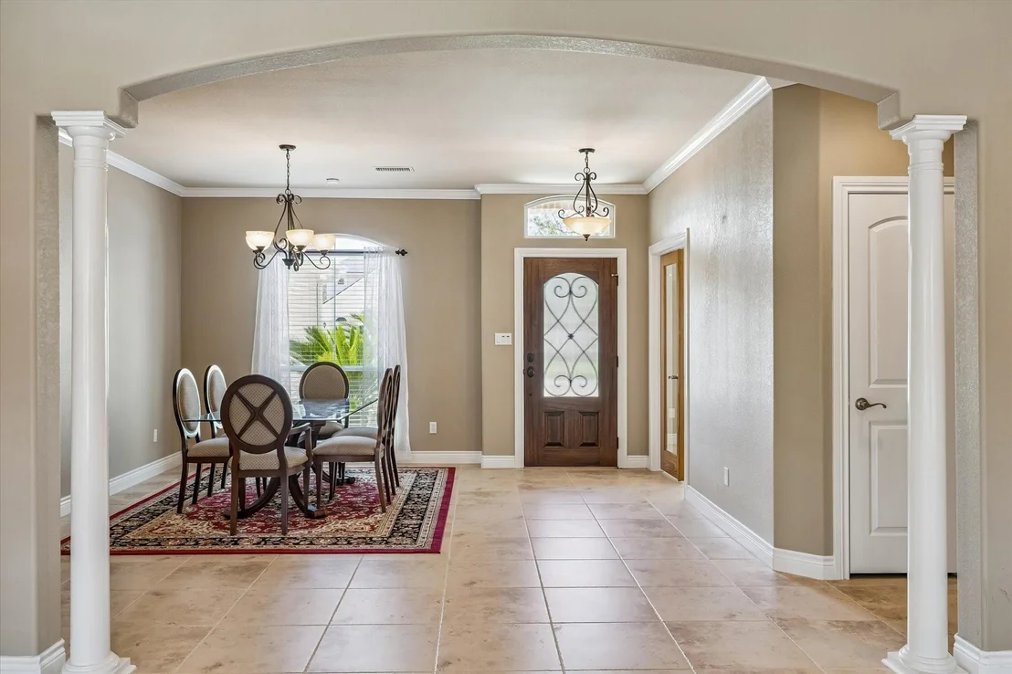 Photo of 17412 Waterview Drive