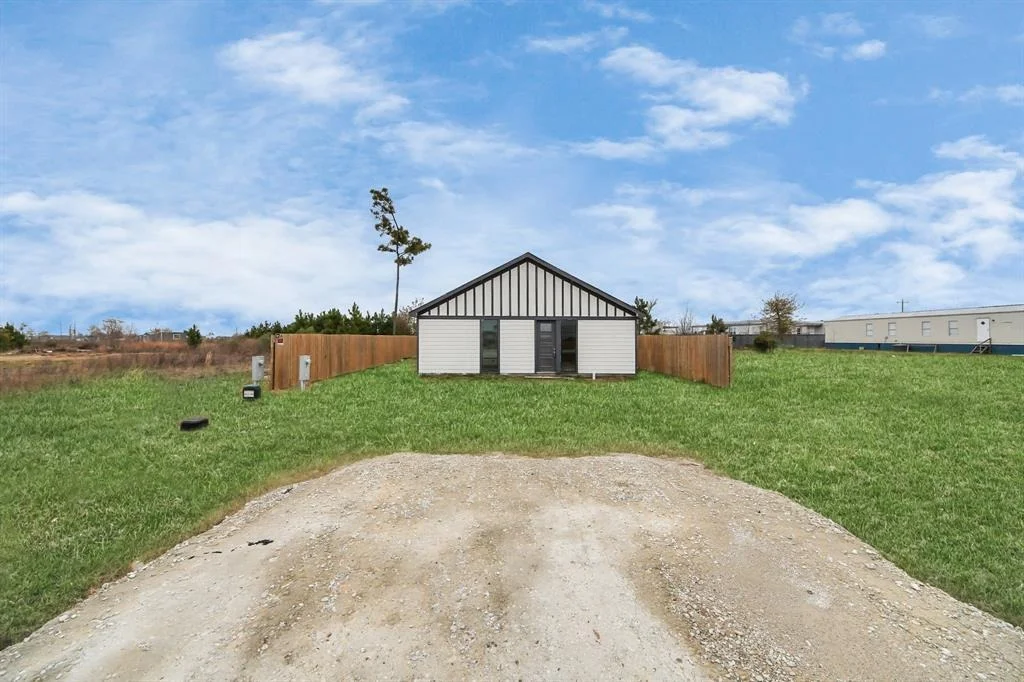 Photo of 1756 Road 5723