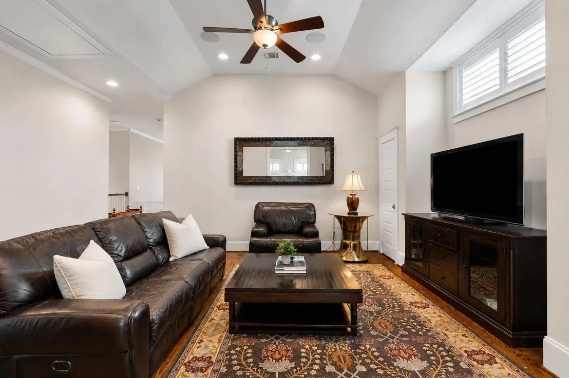 Photo of 1217 Chippendale Road