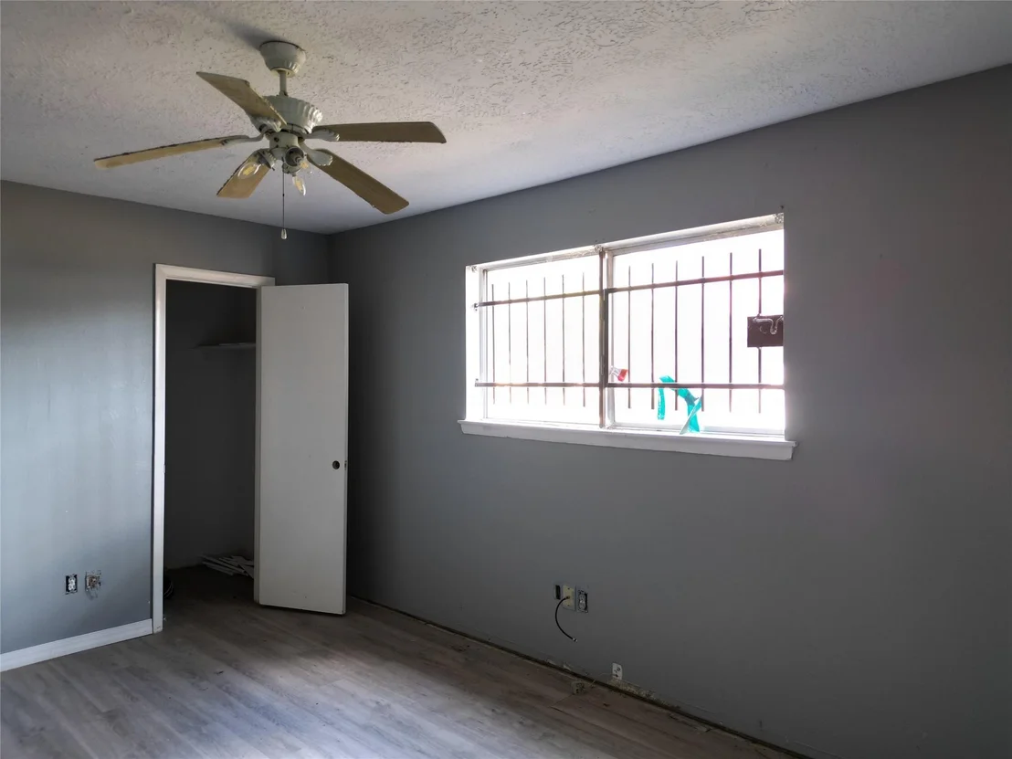 Photo of 8006 White Swan Drive