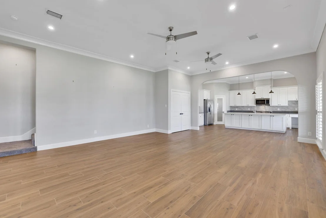 Photo of 930 Paradise Drive