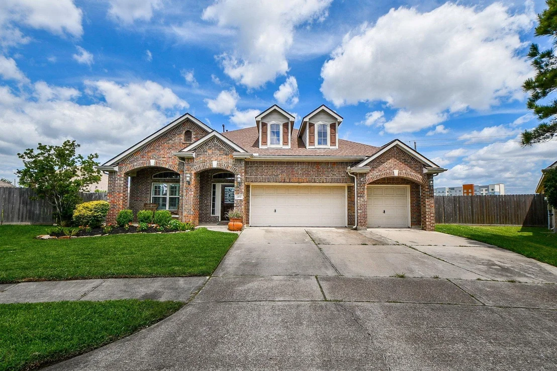 Photo of 202 Bailey Brook Lane