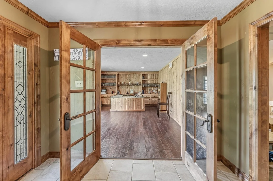Photo of 1100 Broadmoor Drive
