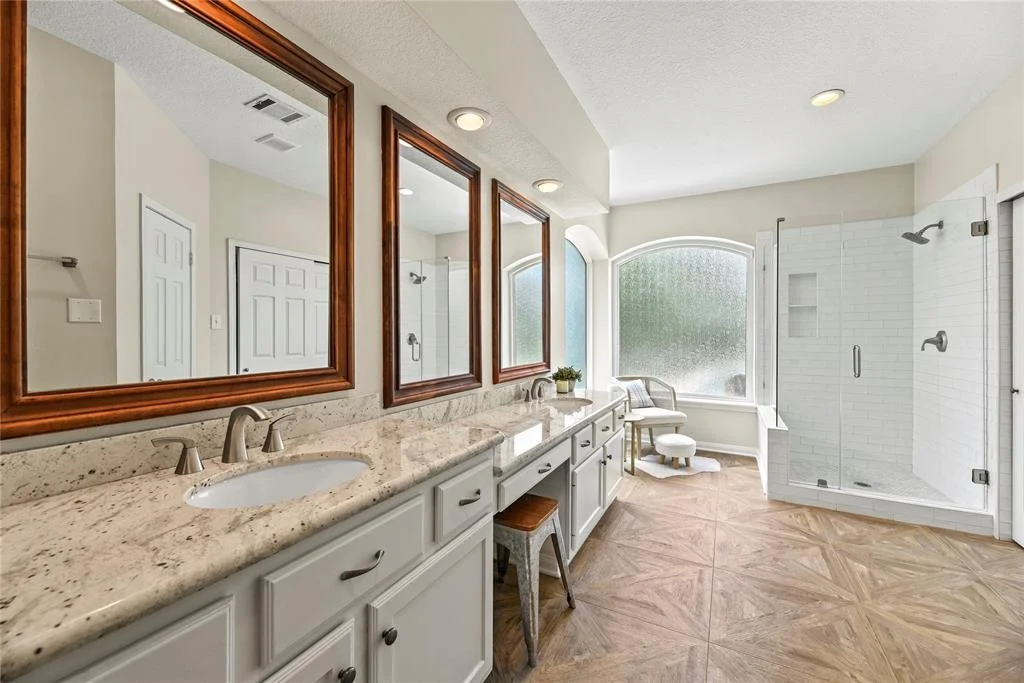 Photo of 1310 Blackthorne Drive