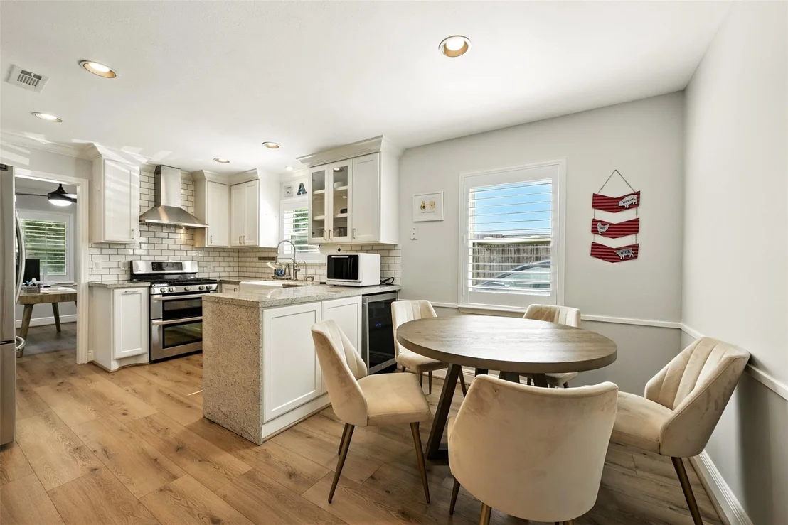 Photo of 10718 Chevy Chase Drive
