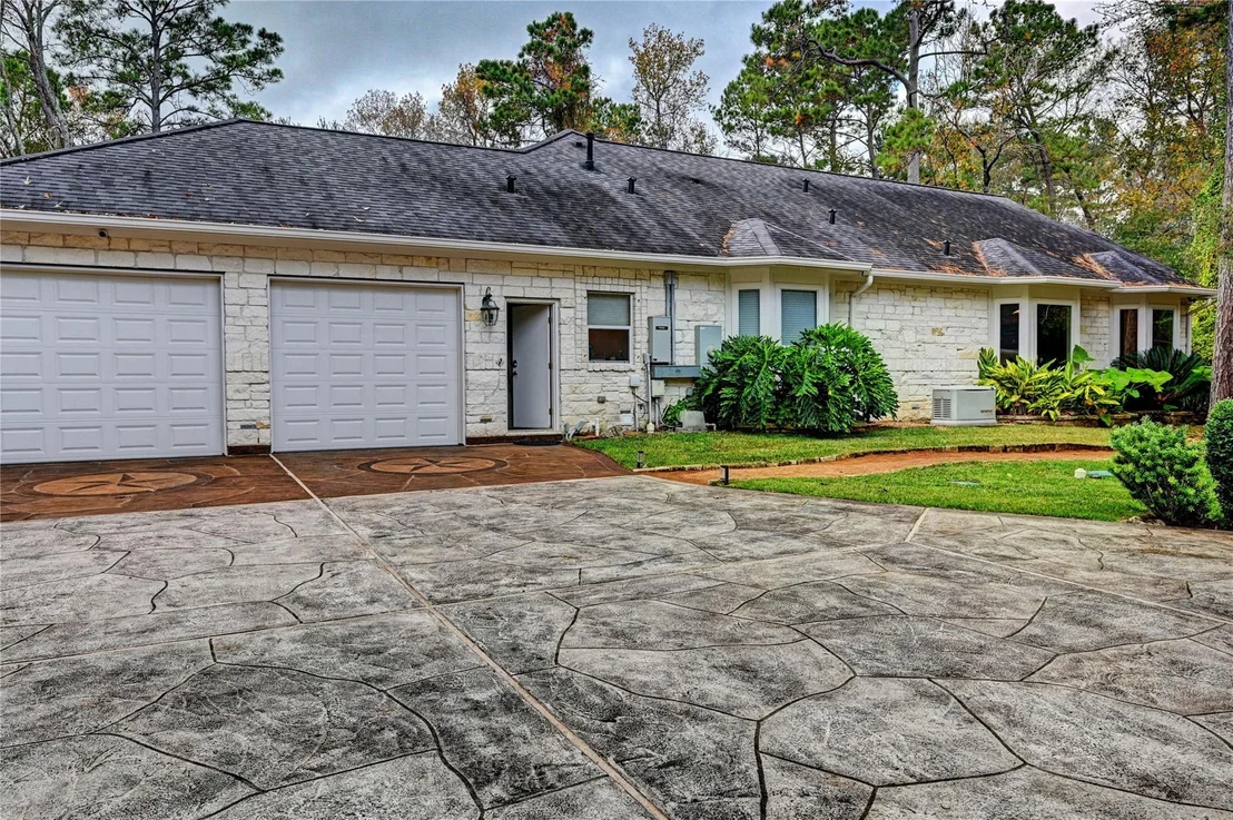 Photo of 9526 Deer Path Lane