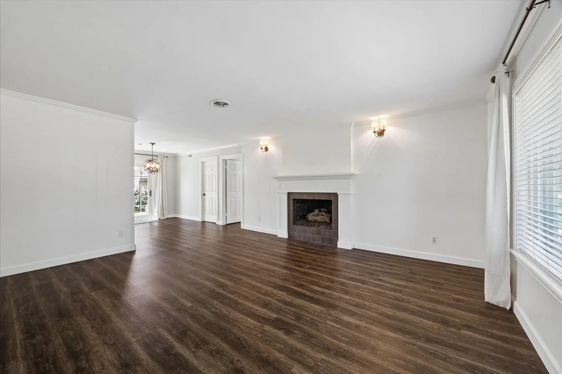 Photo of 426 Pebblebrook Drive