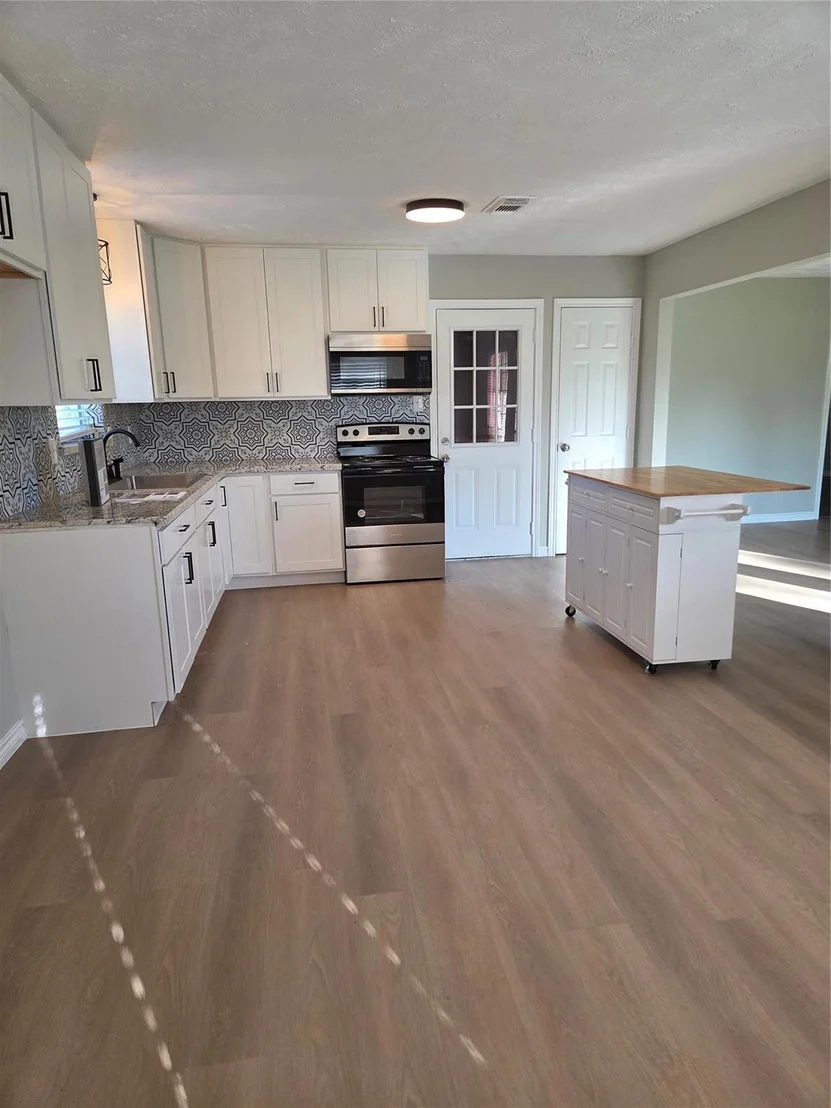 Photo of 2834 Pansy Street