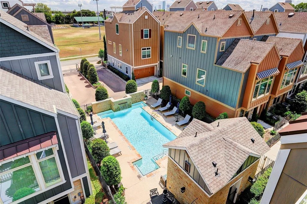 Photo of 710 N Shepherd Drive