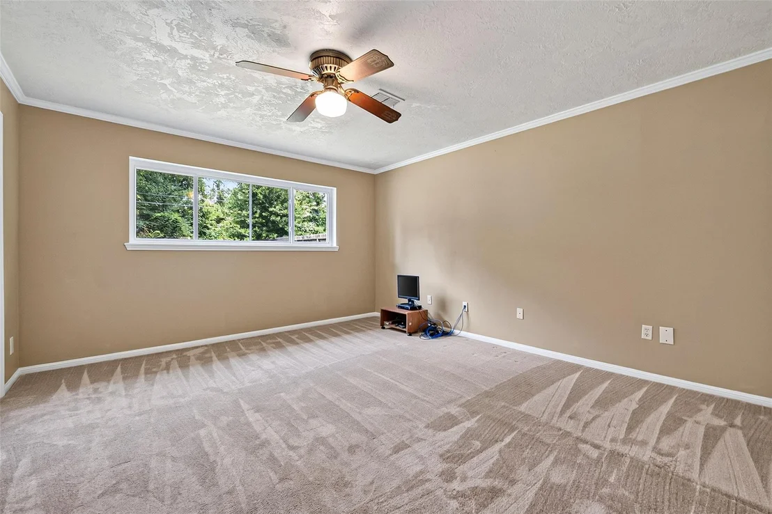 Photo of 560 Savannah Park