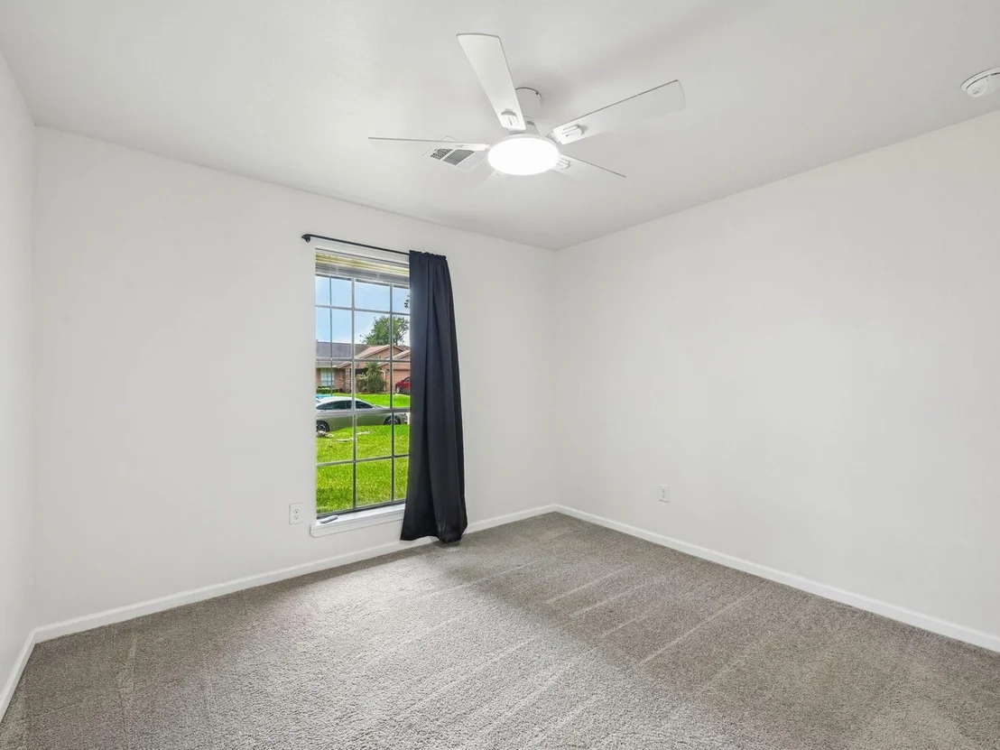 Photo of 7110 Log View Drive