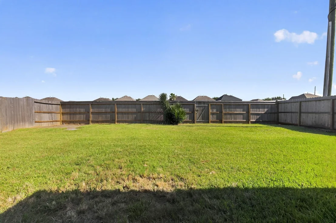 Photo of 11807 Rainbow Bridge Lane