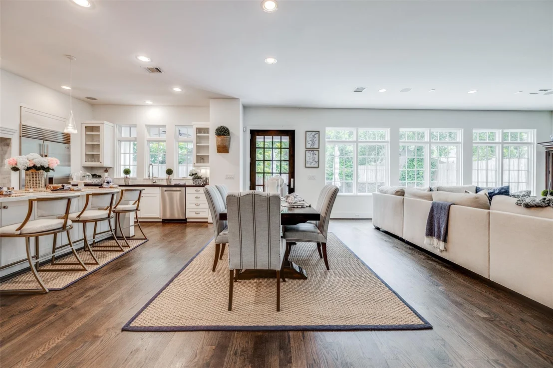 Photo of 2815 Albans Road