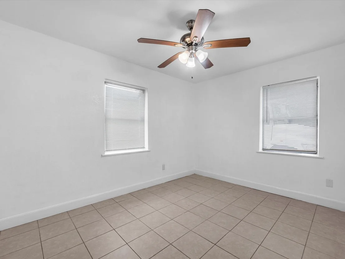Photo of 838 Rosewick Street