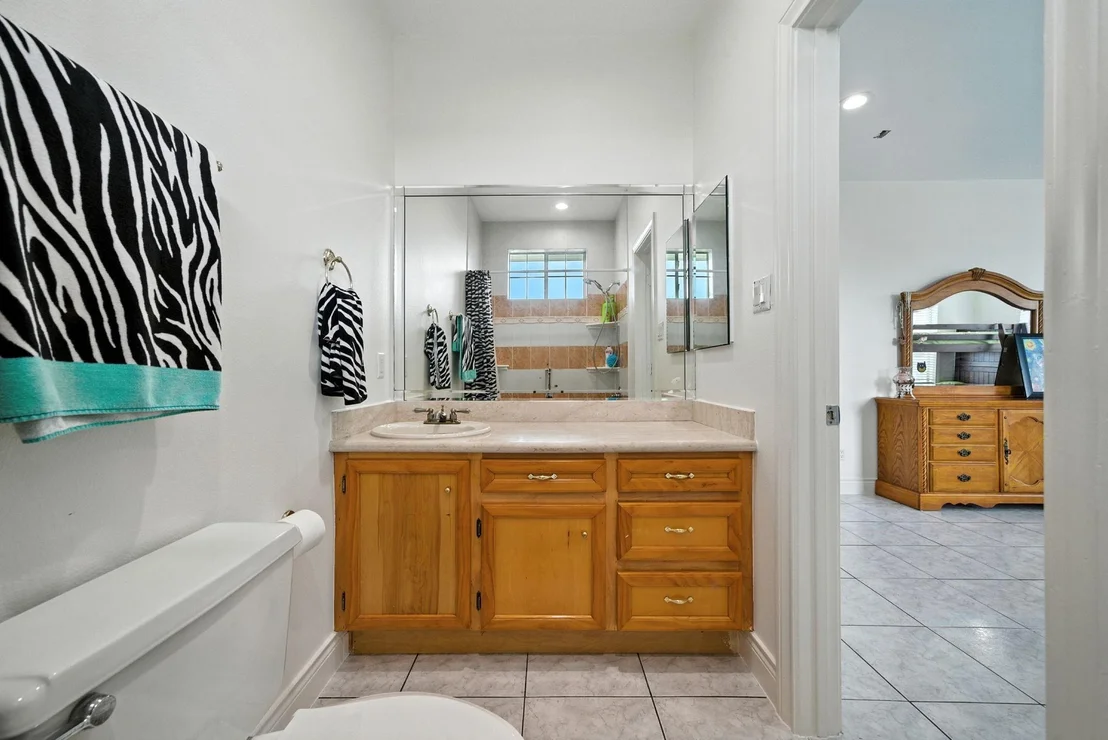 Photo of 15402 Long Road