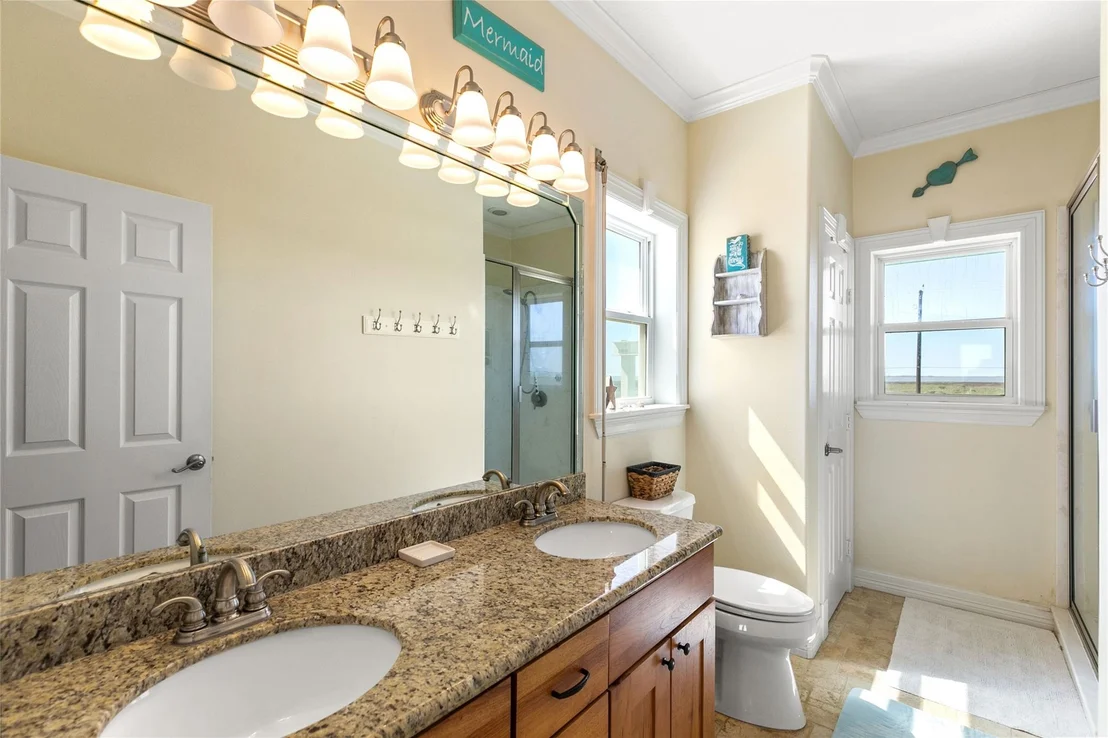 Photo of 10530 Bluewater Highway