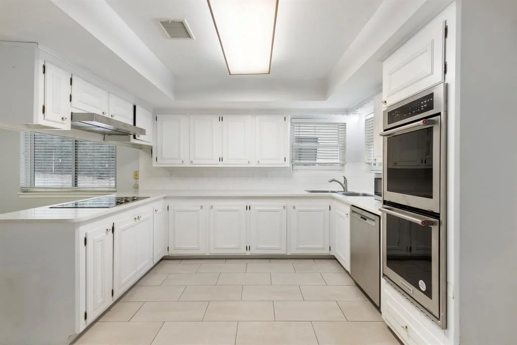 Photo of 16202 Surrey Lane