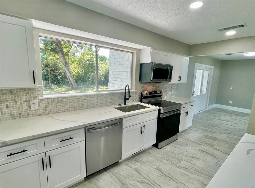 Photo of 187 Golfview Drive N