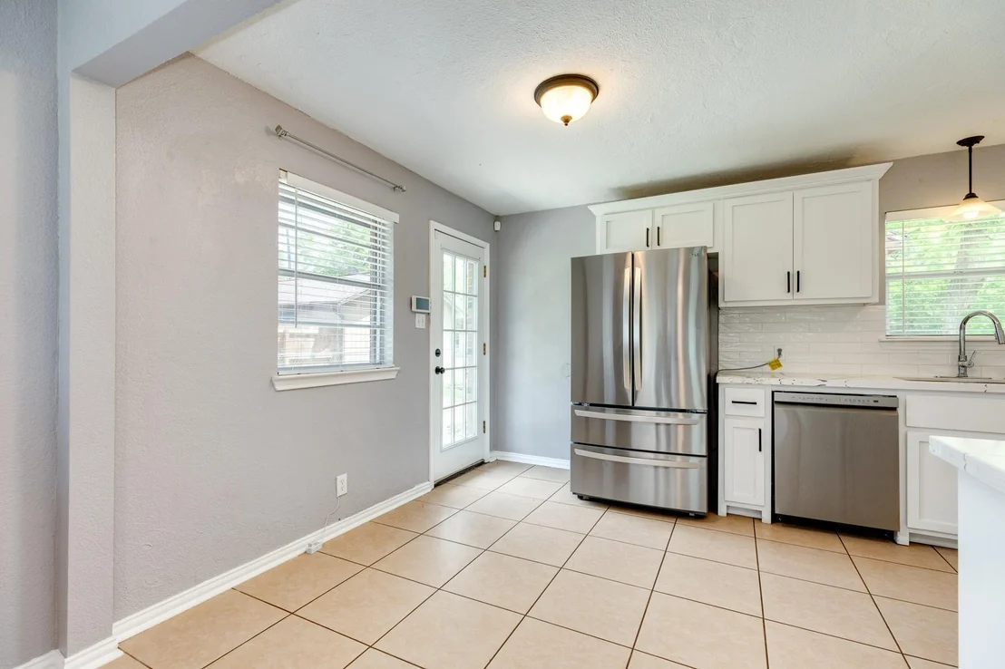 Photo of 108 Avenue E