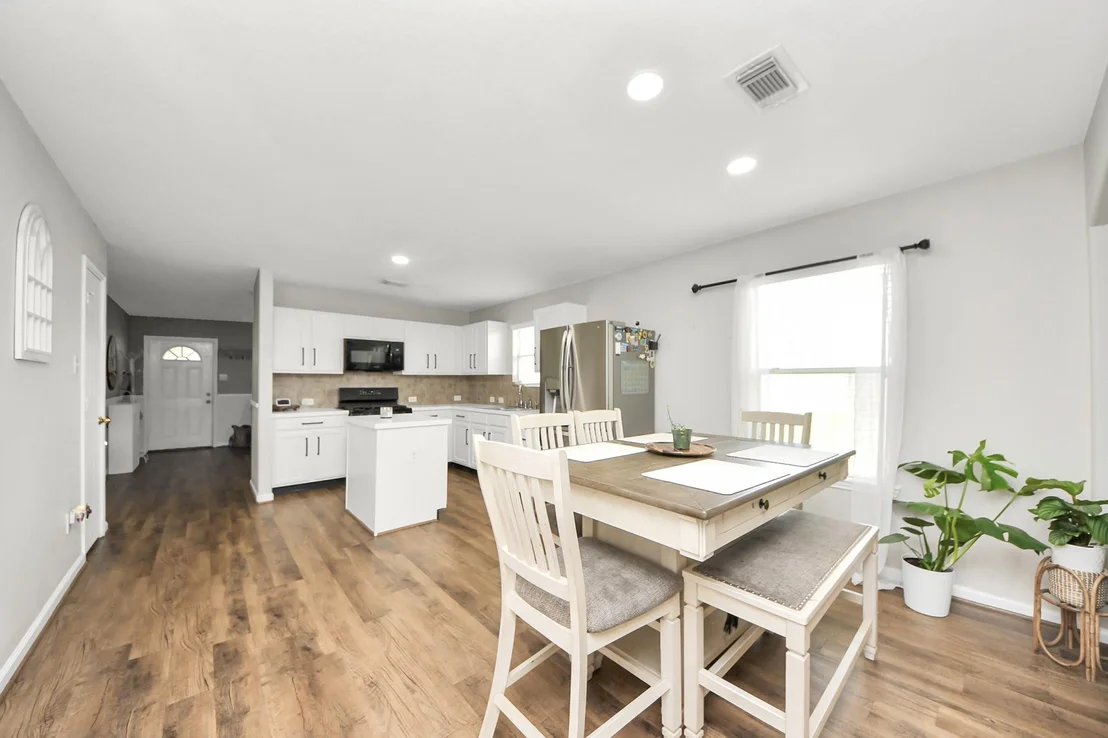 Photo of 2231 Pine Croft Drive