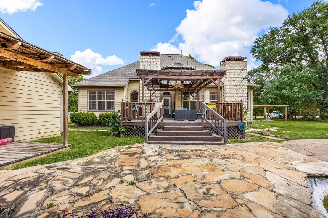 Photo of 21427 Tophill Drive