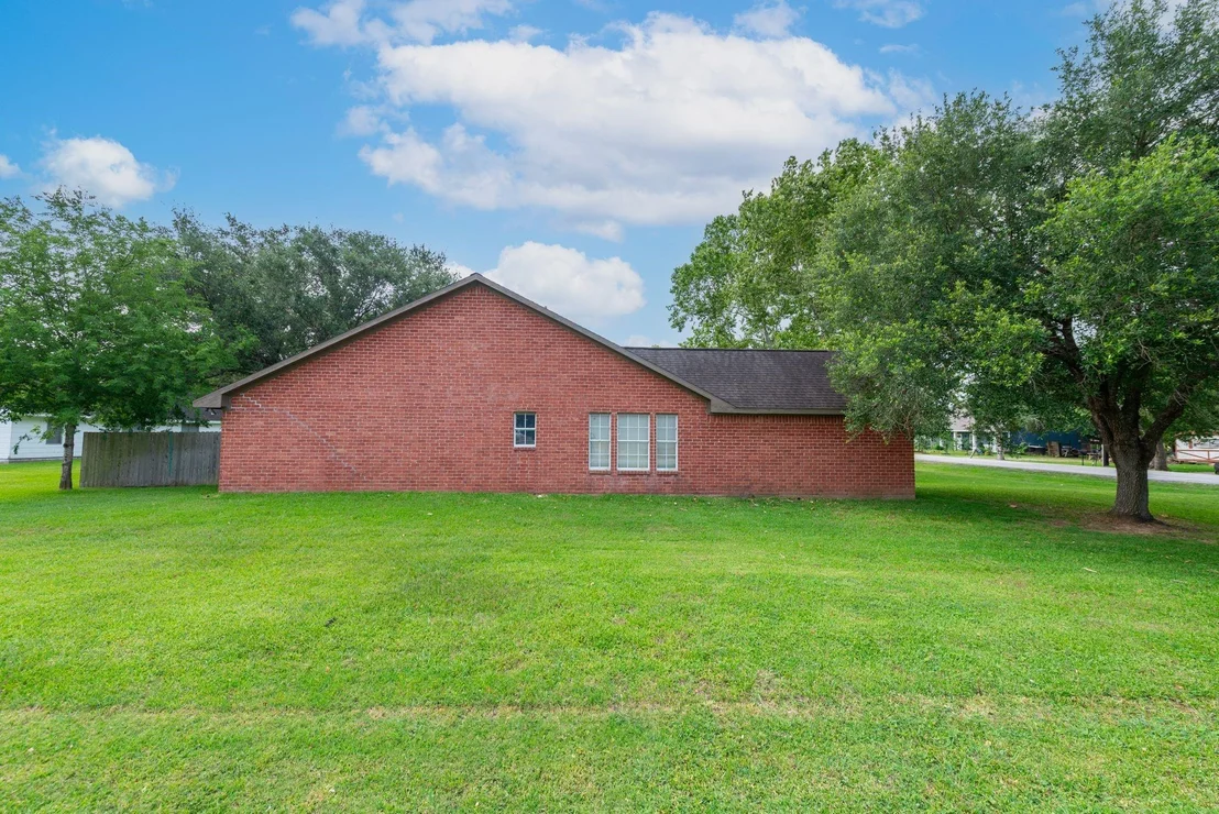 Photo of 330 N 4th Street