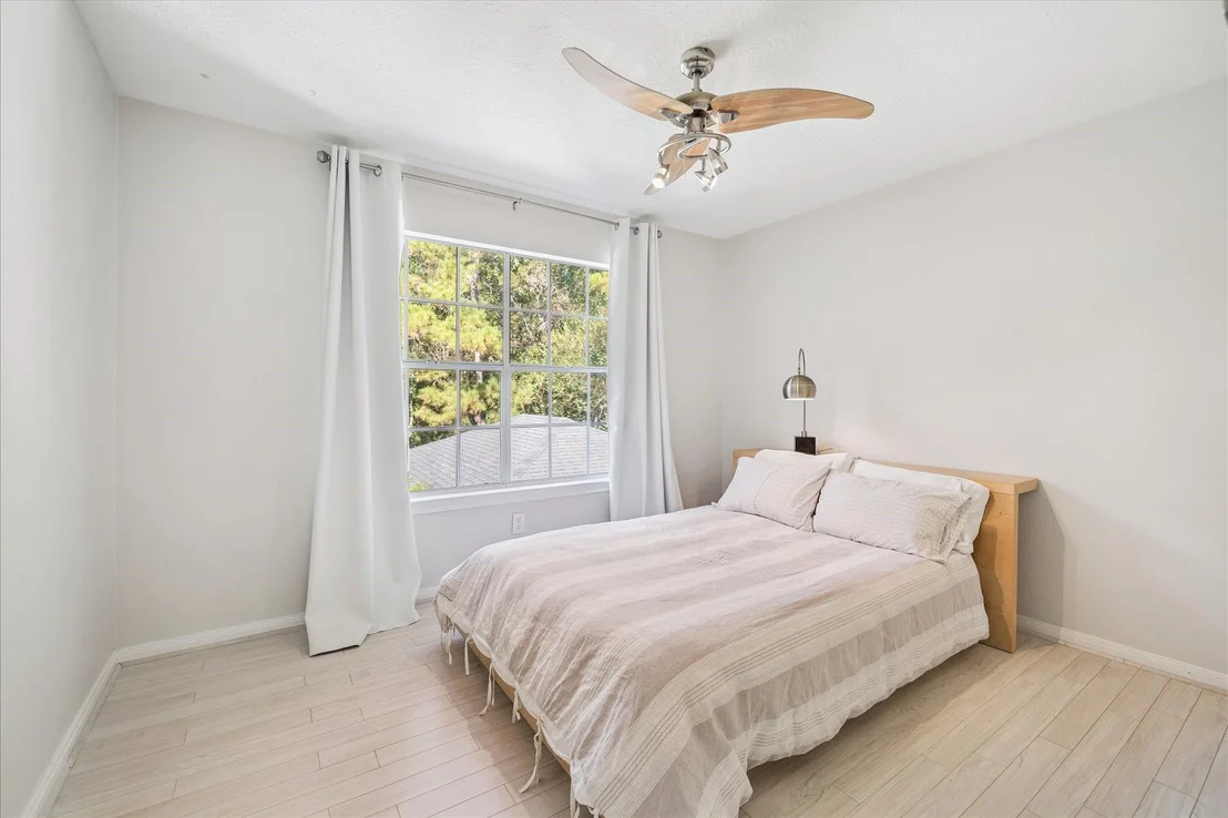 Photo of 58 E Coldbrook Circle