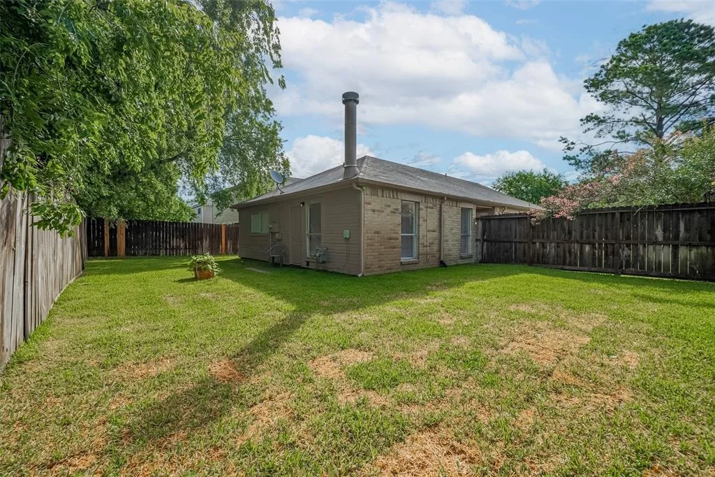 Photo of 6711 Autumn Flowers Drive