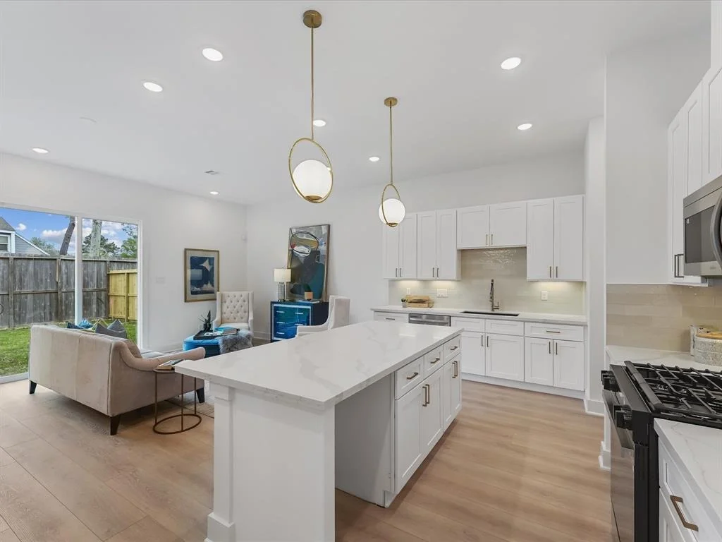 Photo of 5016 Golden Forest Drive