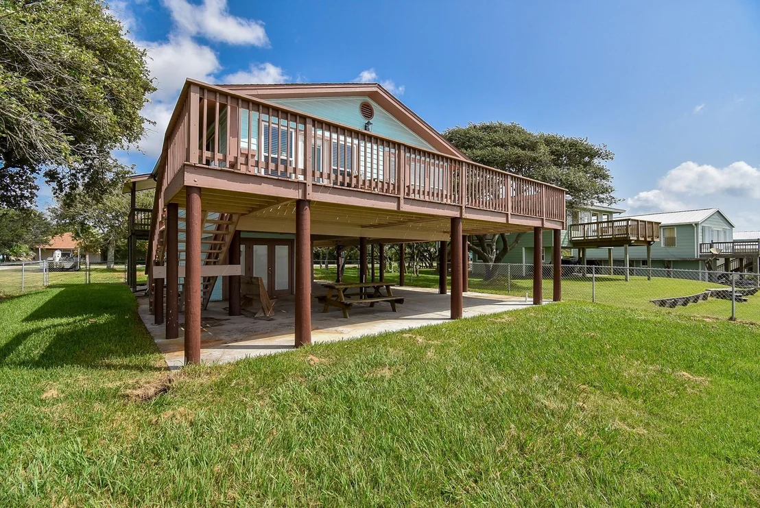 Photo of 2116 W Bayshore Drive
