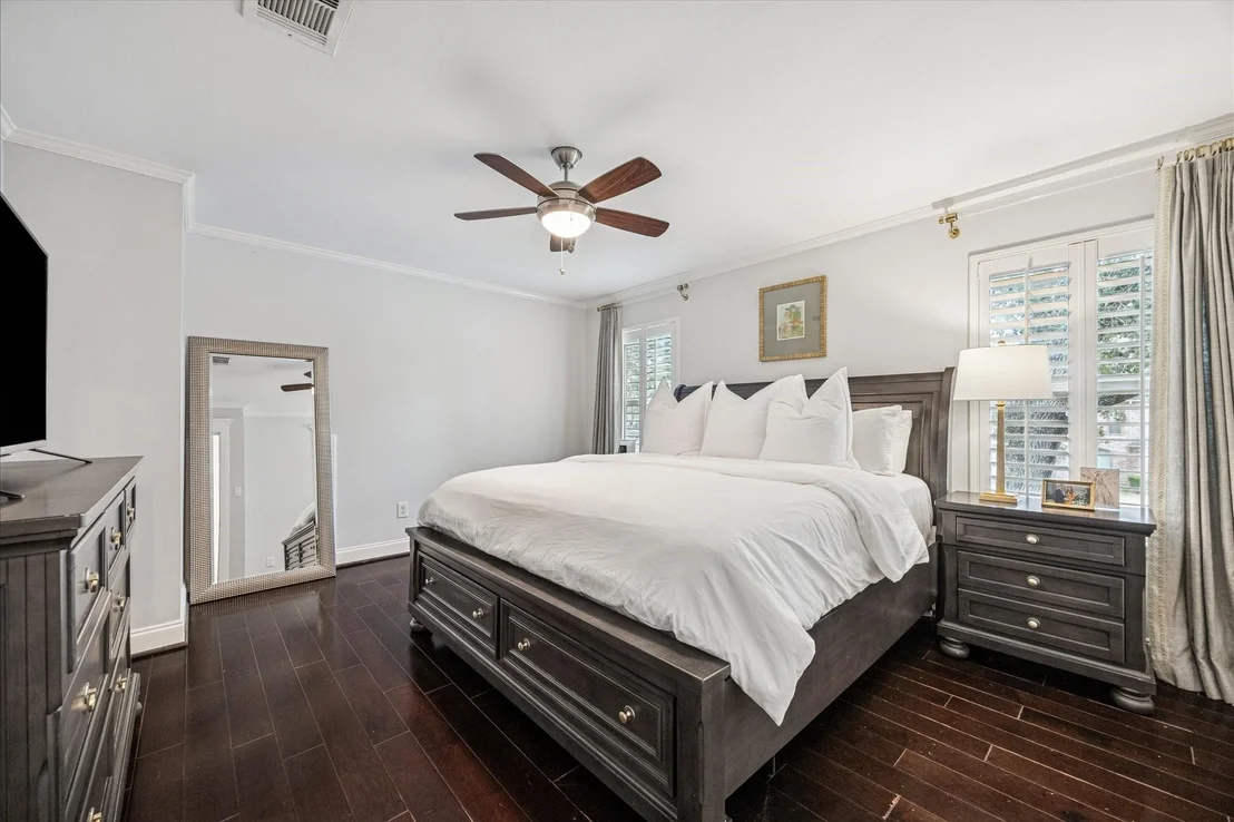 Photo of 810 Silvergate Drive