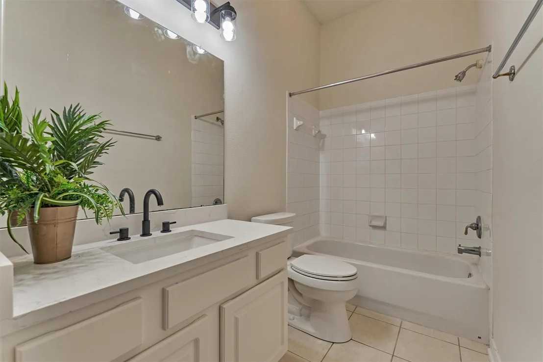 Photo of 27 S Belfair Place