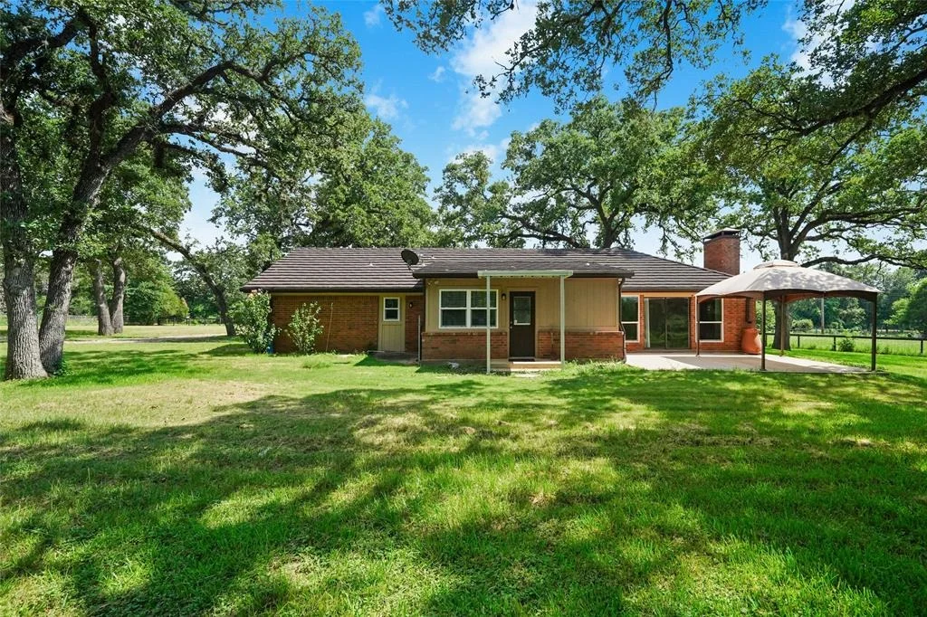 Photo of 44750 Cary Lane