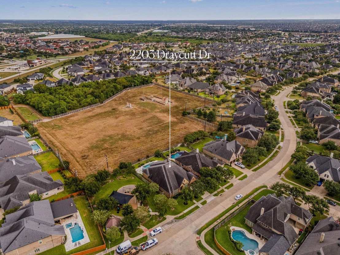 Photo of 2203 Draycutt Drive