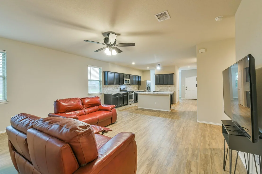 Photo of 6047 Purple Iris Street