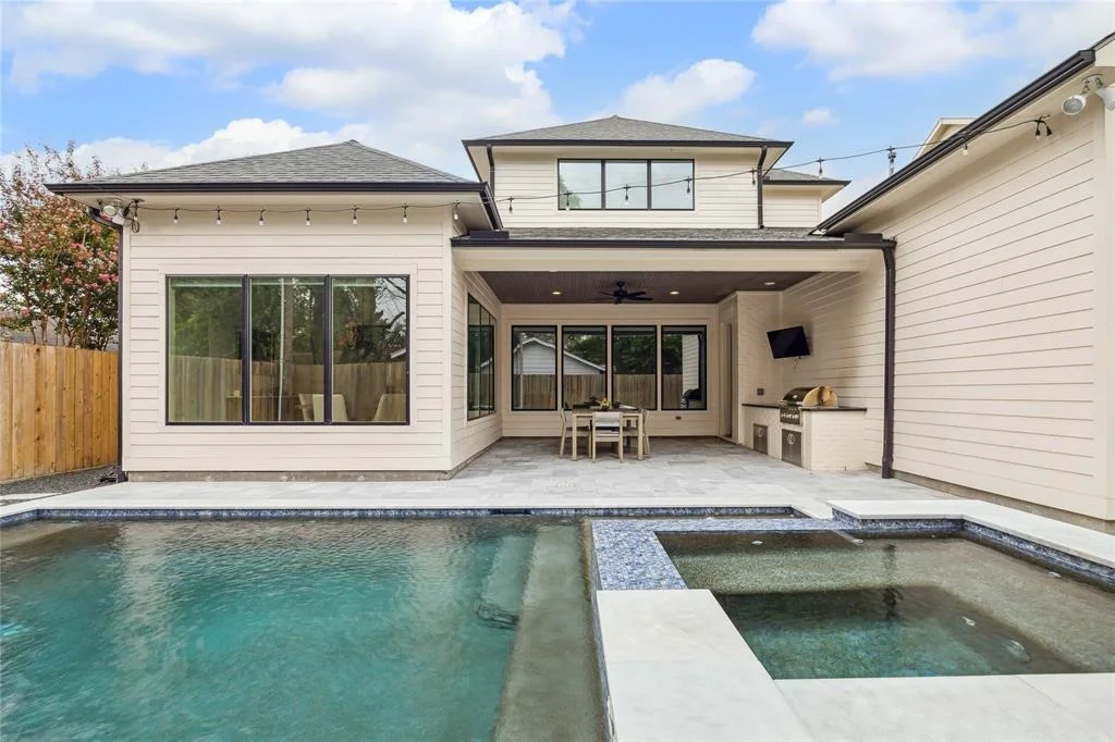 Photo of 1337 Chantilly Lane