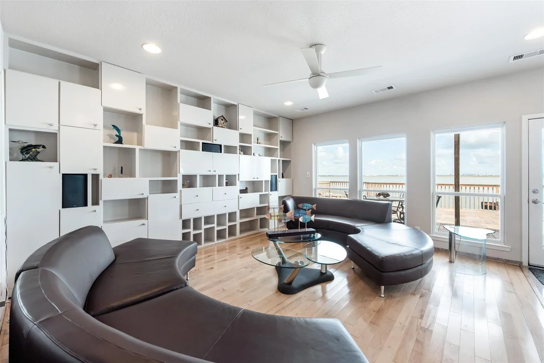 Photo of 1334 Outrigger