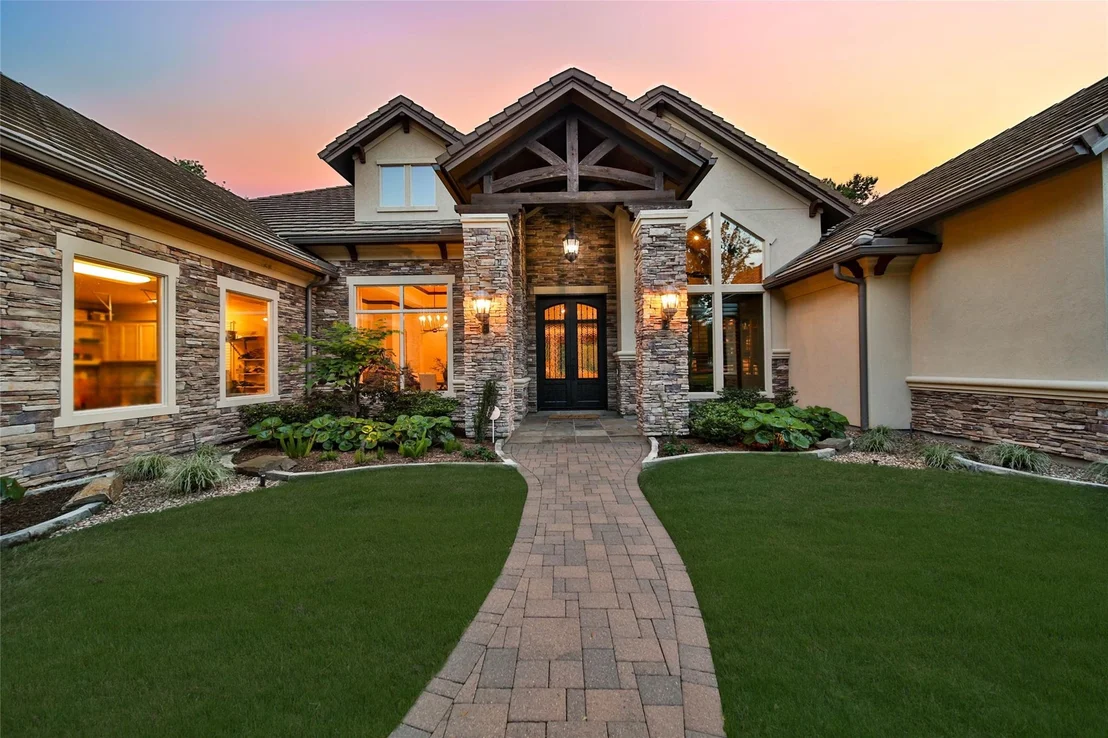 Photo of 852 Eagle Pointe