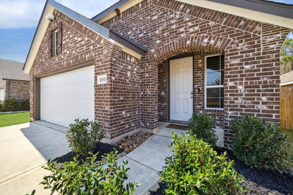 Photo of 16931 Lagos Lane