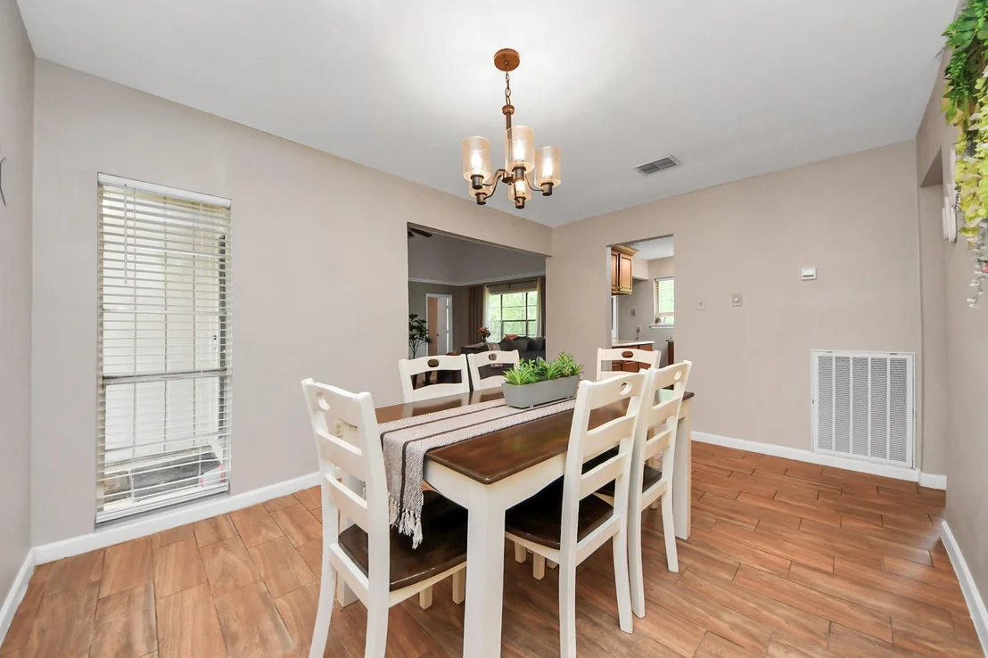 Photo of 25803 Timber Lakes Drive